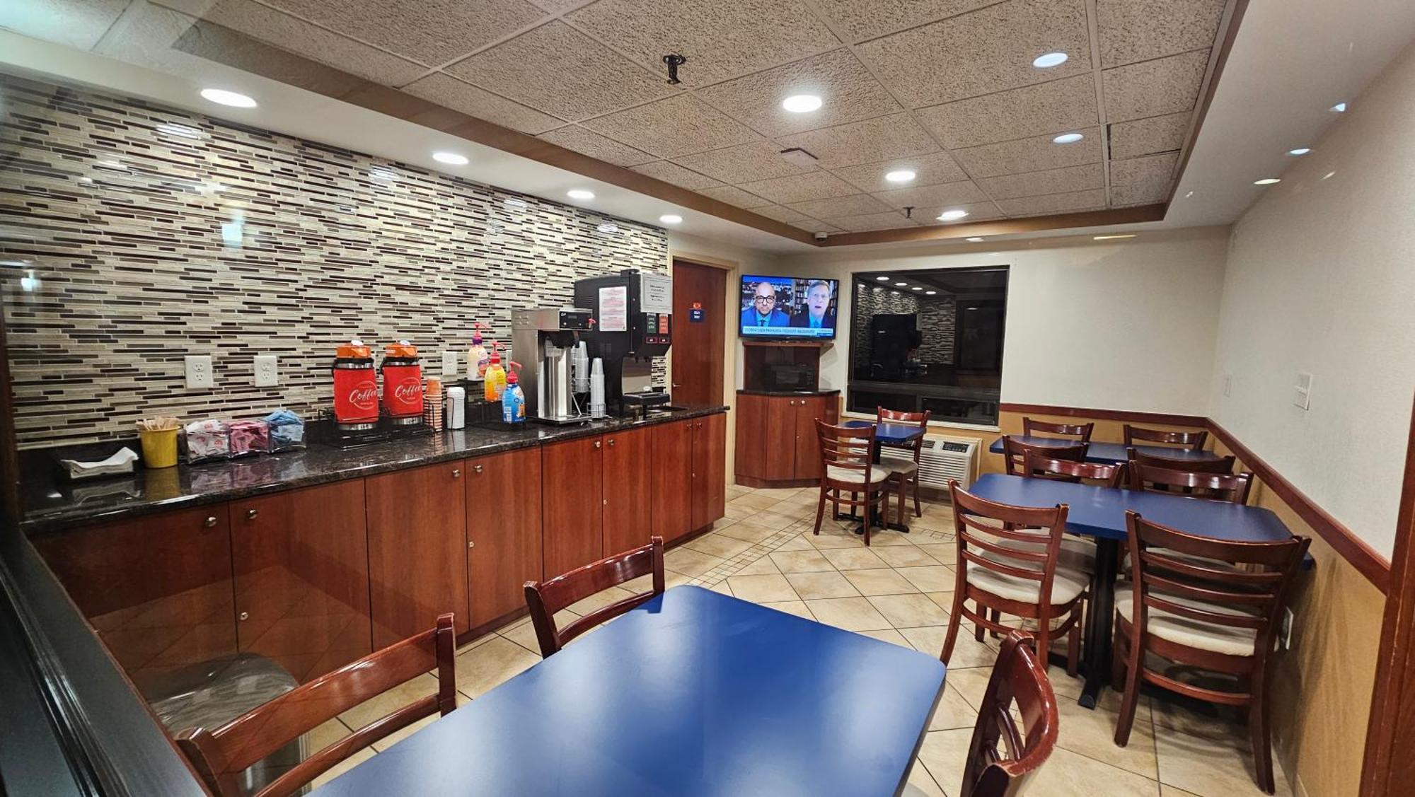 Econo Lodge Woodbridge Iselin Exterior foto